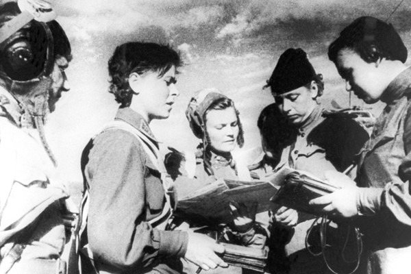 foto WWII Soviet WWII female military pilotes