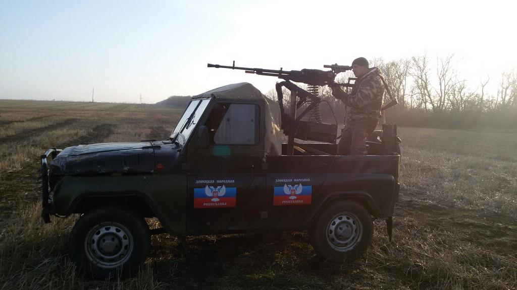 Novorussian UAZ469 armed with machinegun foto