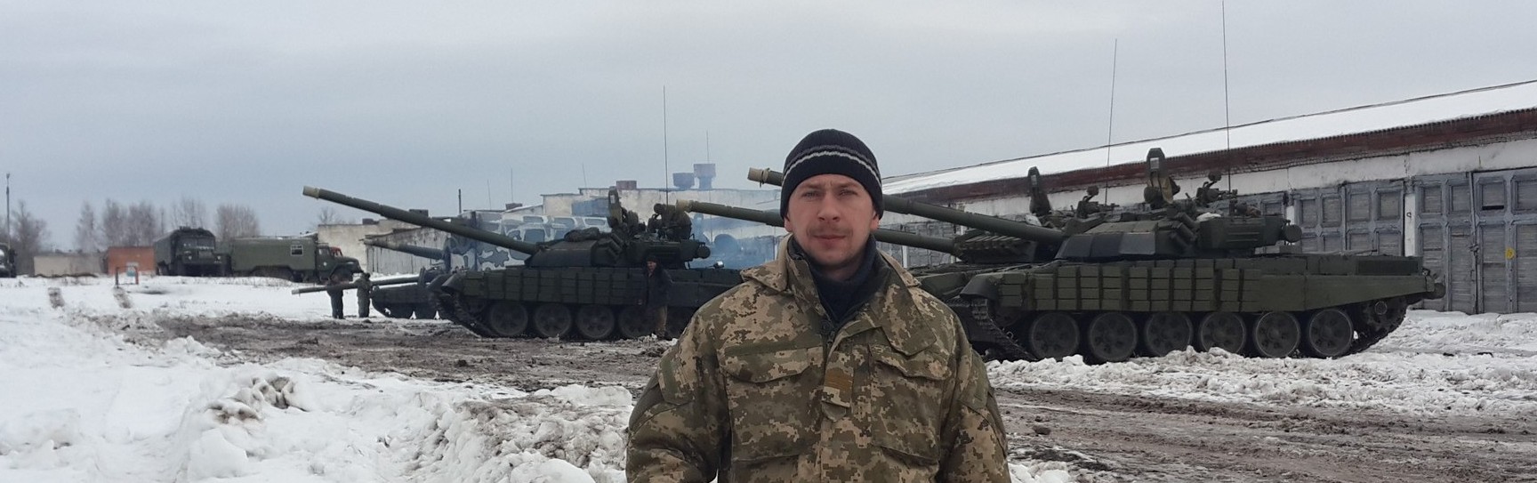 Украинские танки Т-72УА-1 в Чугуево, фотография января 2015 г