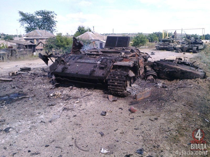 Разбитая под Георгиевкой в июле 2014 колонна танков ВСУ Т64БМ Булат