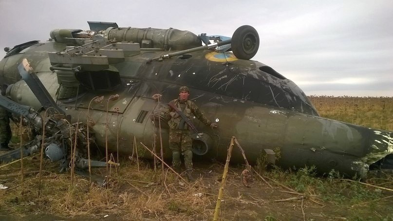 Сбитый украинский вертолет Ми-8МТ (16 ОБАА) под Мануйловкой фото