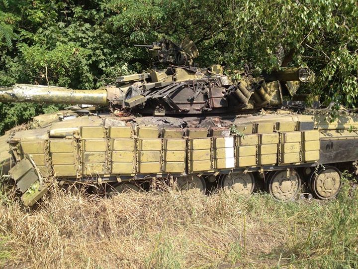 Подбитый украинский танк Т-64 Фото