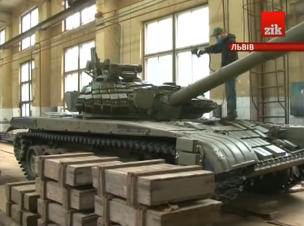 Ukraine tank T-72 at Lvov tank factory (LBTRZ) т72