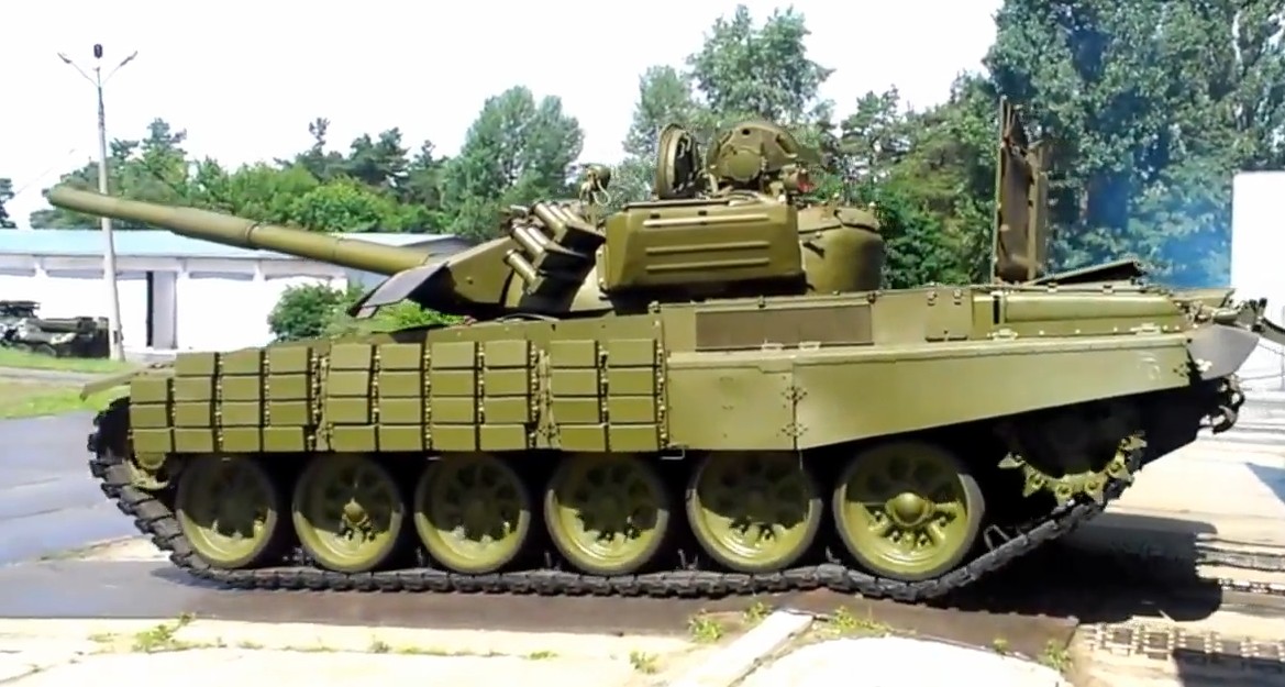Ucrainian tank T-72UA-1 with 5TDFMA1 engine at Kiev tank factory (KBTZ)