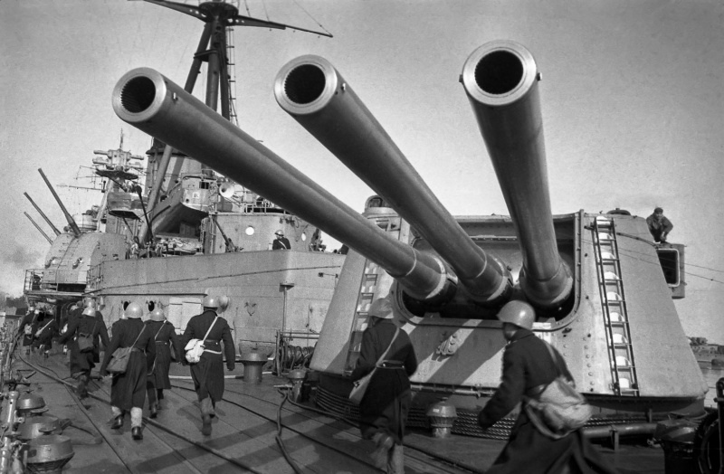 Blacksea navy cruiser with nine 180mm B1P guns in three MK3/180 turrets  