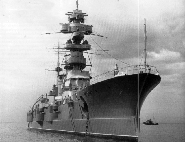 Russian battleship Marat photo ww2  red fleet