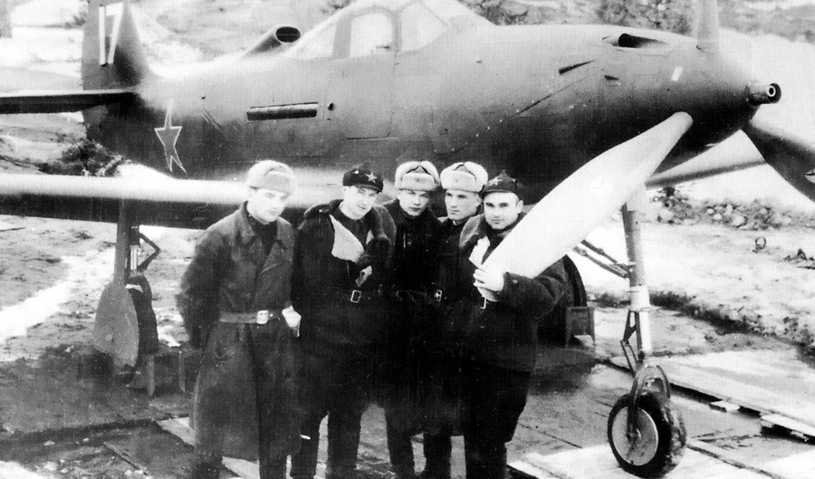 ВОВ цветной боковик p400 ВВС СССР номер 17 . dazzle paint ww2 pursuit squadron