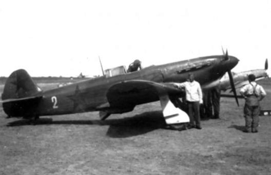 foto ww2 Soviet Yak-1B fighter WWII