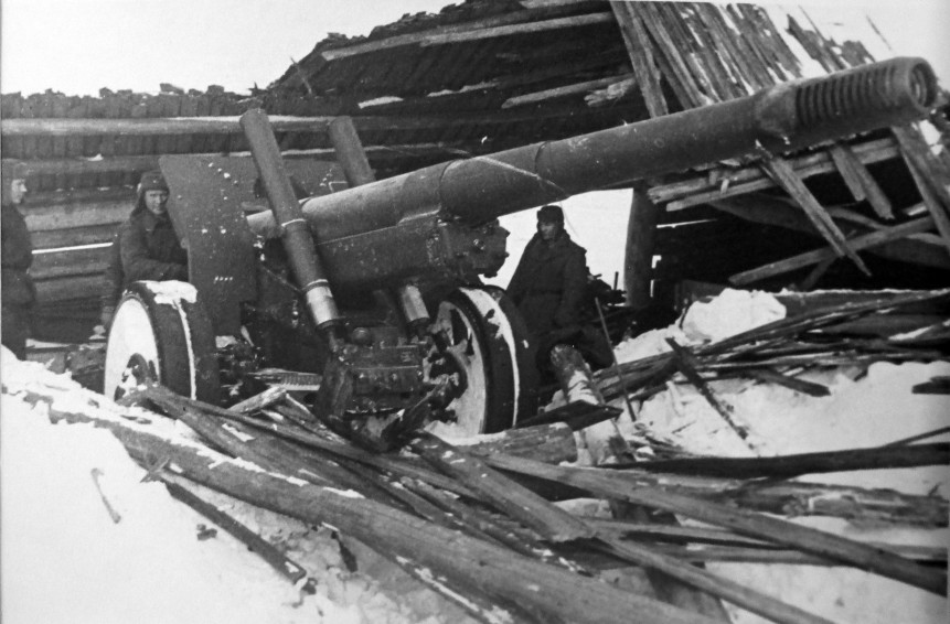 WWII photo Russian 152mm ML-20 howitzer  model 1937