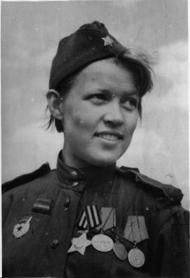 foto photo ww2 WWII Soviet female medic