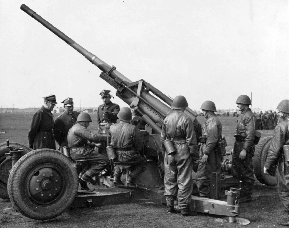 foto WW2  75-mm canon antiaereo