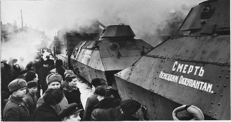 Фото ВОВ Советский бронепоезд Смерть немецким оккупантам с башнями и корпусами Т-34