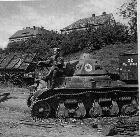 Югославский  легкий танк R-35