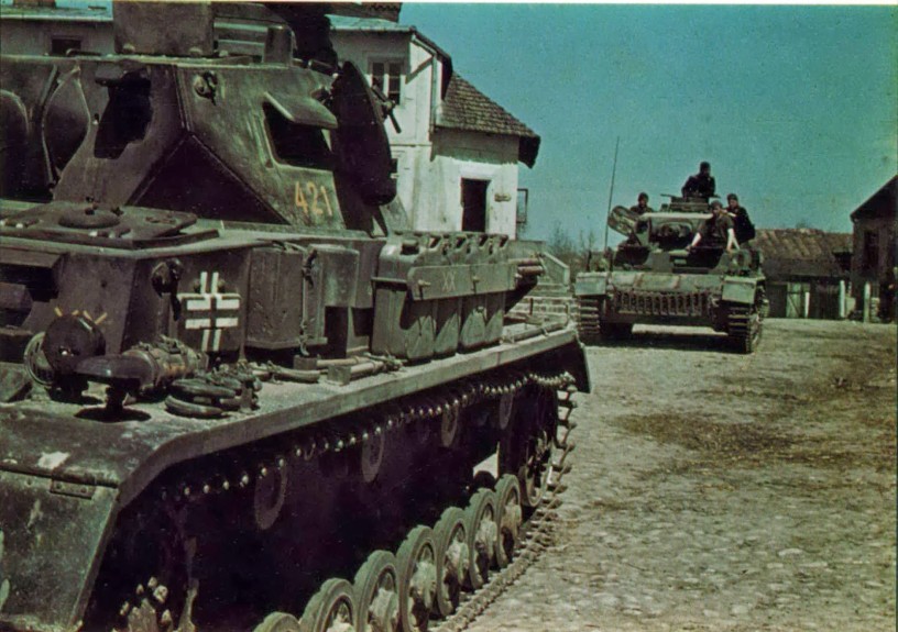 цветное фото  el tanque aleman Panzerkampfwagen IVD
