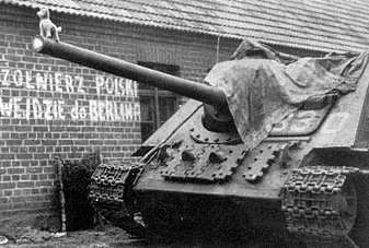 photo WWII Polish SU-85 medium SPG