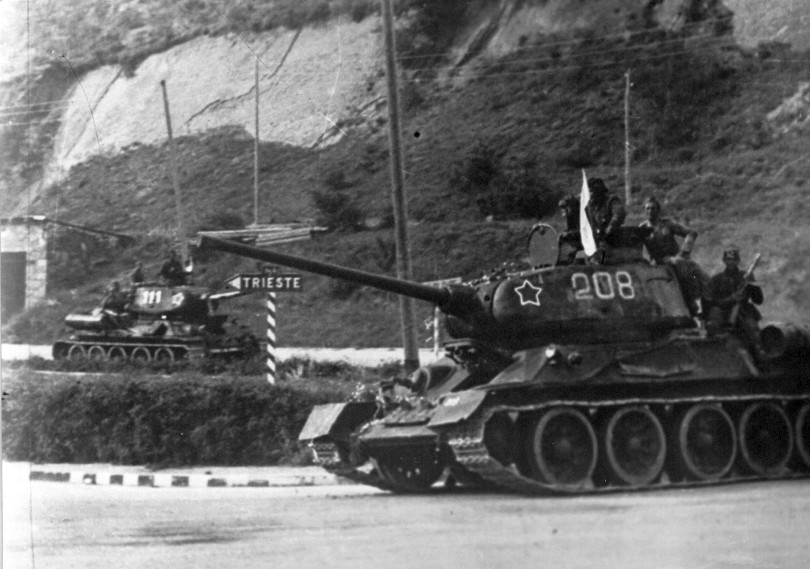 тенк во jугословенската армиjа T-34-85
