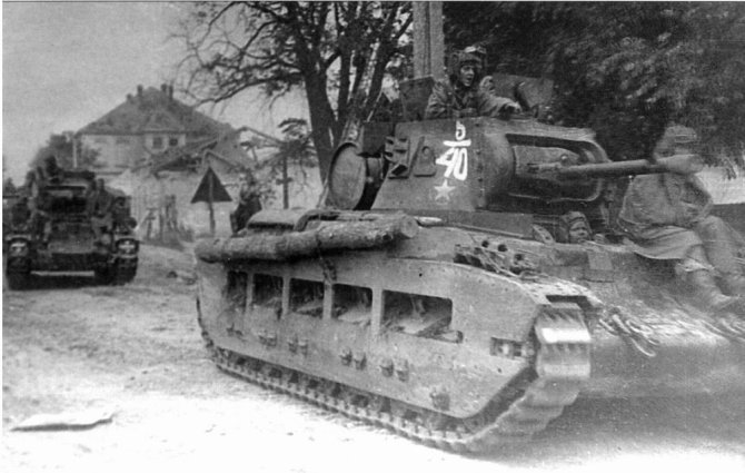 Soviet infantry tank Matilda IICS WWII photo. боевое применение