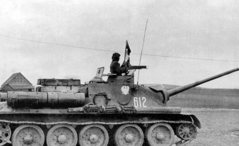 image WW2 Polska SU-85M bron panzerna