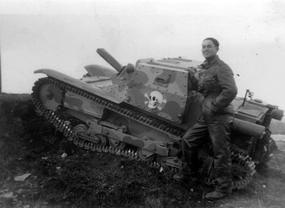 Magyar Kisharckocsi CV35 photography