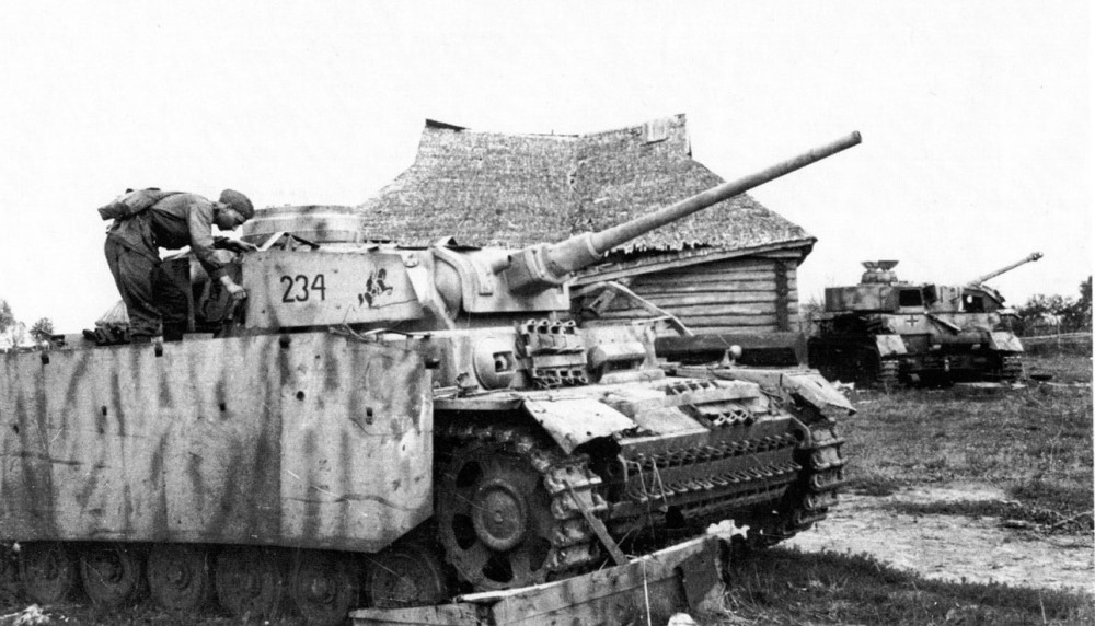 Захваченный РККА немецкий средний танк Pz.Kpfw.III Ausf.J в 1943