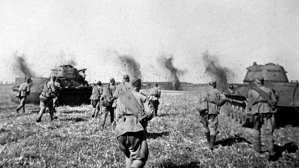 image tanks T34 of Red army near Kursk