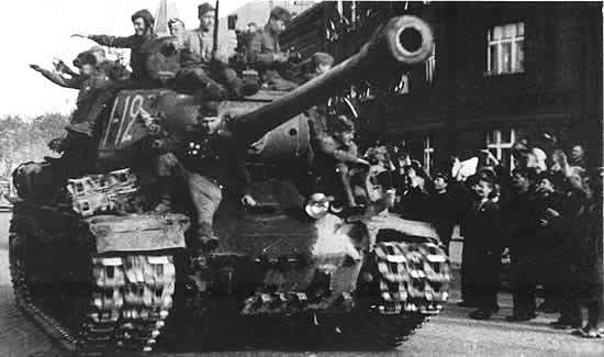 Wartime photo assault heavy tank JS-2