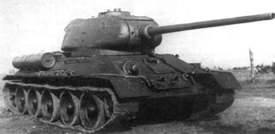 photo WWII AFV USSR. tanque lanzallamas ТО-34-85 OT-34-85 Flammpanzer
