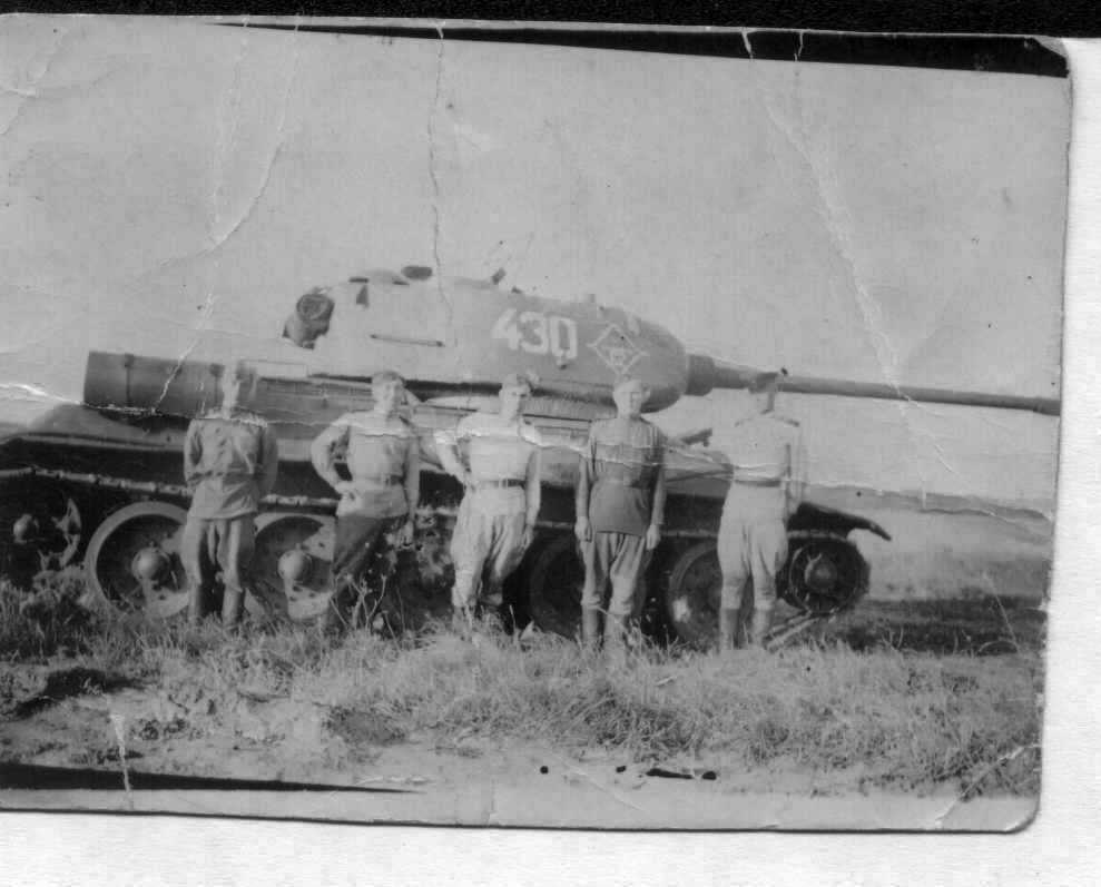 бронетанк T-34-85 № 430, 1945