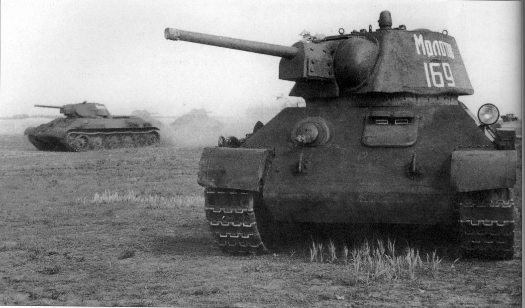 foto ww2 T.34 russian tanks of different versions. Molotov