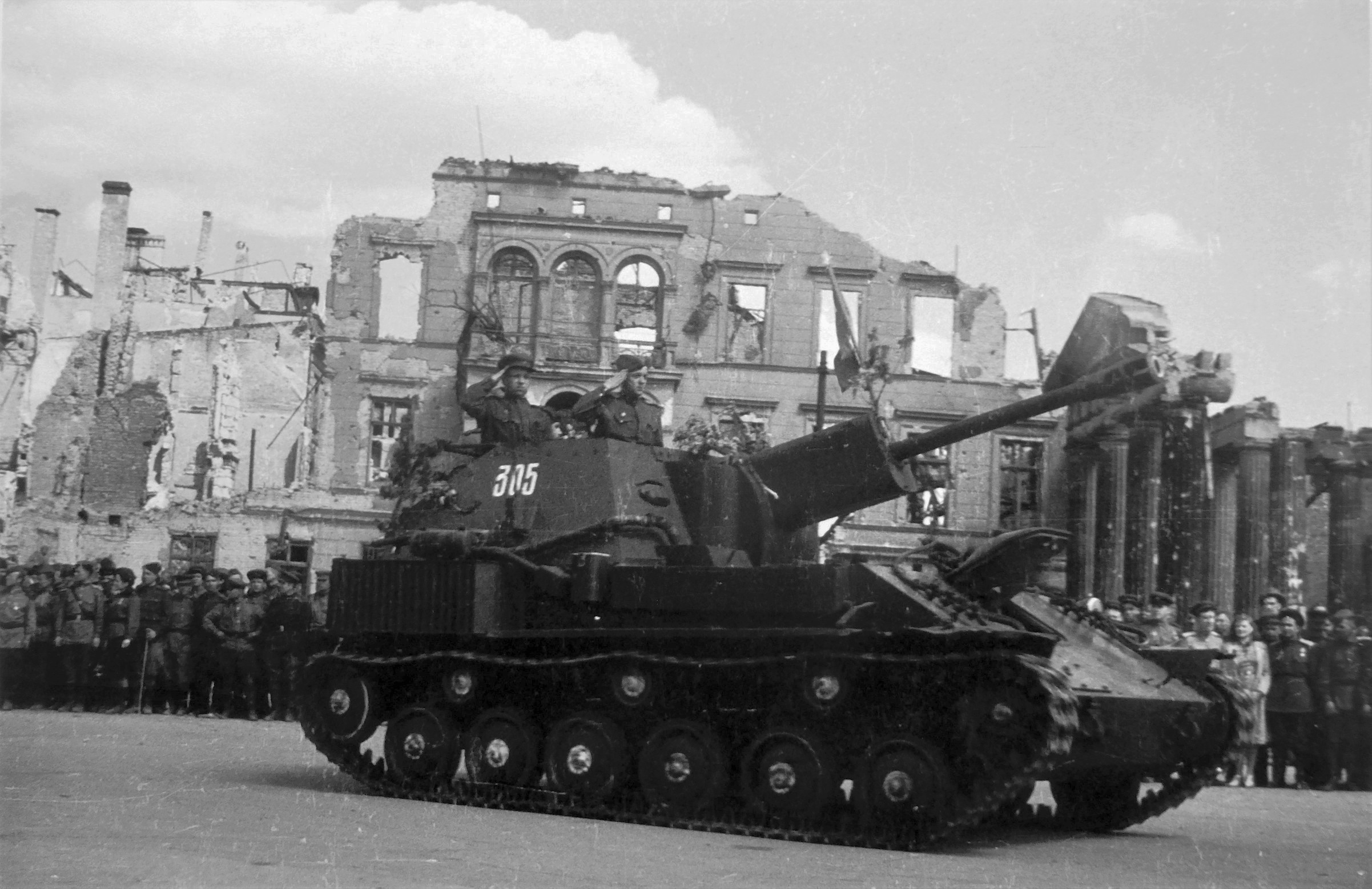 Das SU.76 war eine sowjetische Selbstfahrlafette des Zweiten Weltkrieges foto