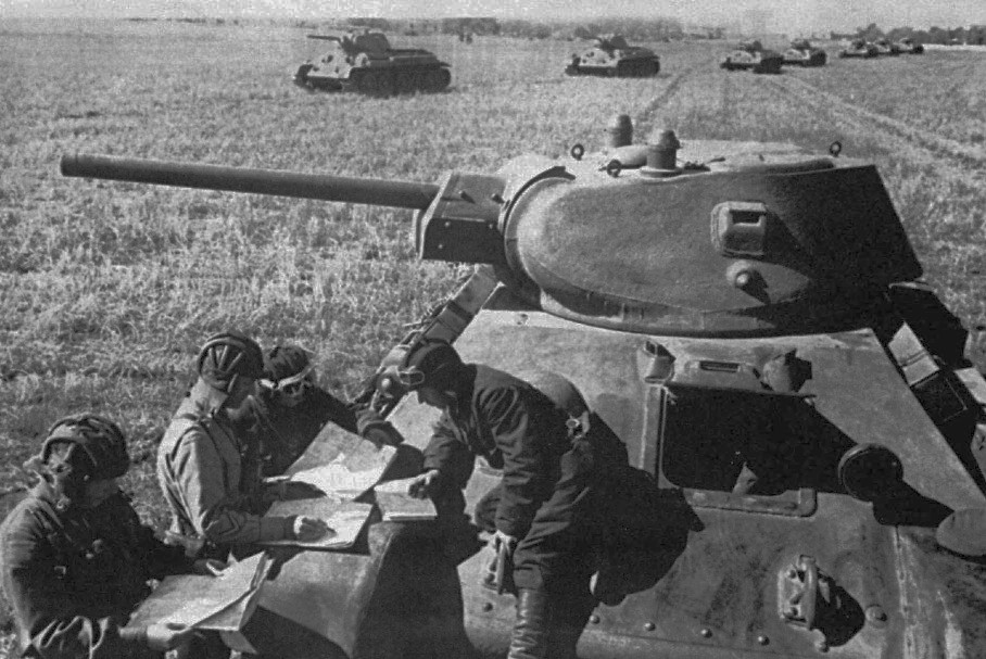 wartime picture WWII tanks T3476 of USSR in 1941