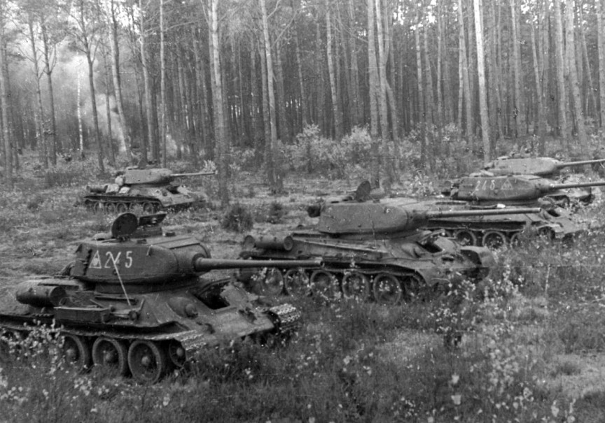 image T-34-85 of 3rd tankcorps, armed with D5T and S53