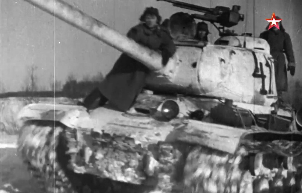 WWII pfoto USSR Soviet tank IS.2