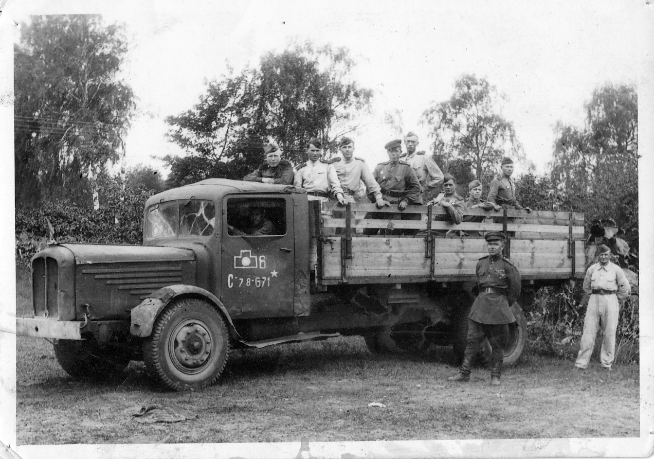 С-78-671 транспортный взвод 2-й танковой армии 1945 Германия, Нойруппин