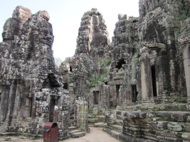 foto photo фото Angkor Bayon - The temple founded by King Jayavarman VII
