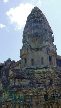 color picture Angkor Wat tower