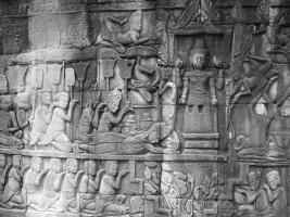 foto photo фото Angkor Thom - Los bajorrelieves con escenas de la antigua Khmer de la vida.