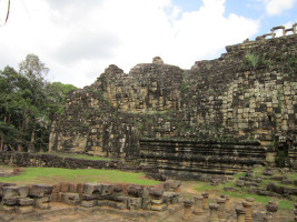 foto photo фото Angkor Phimeanakas- On top of the pyramid there was a tower