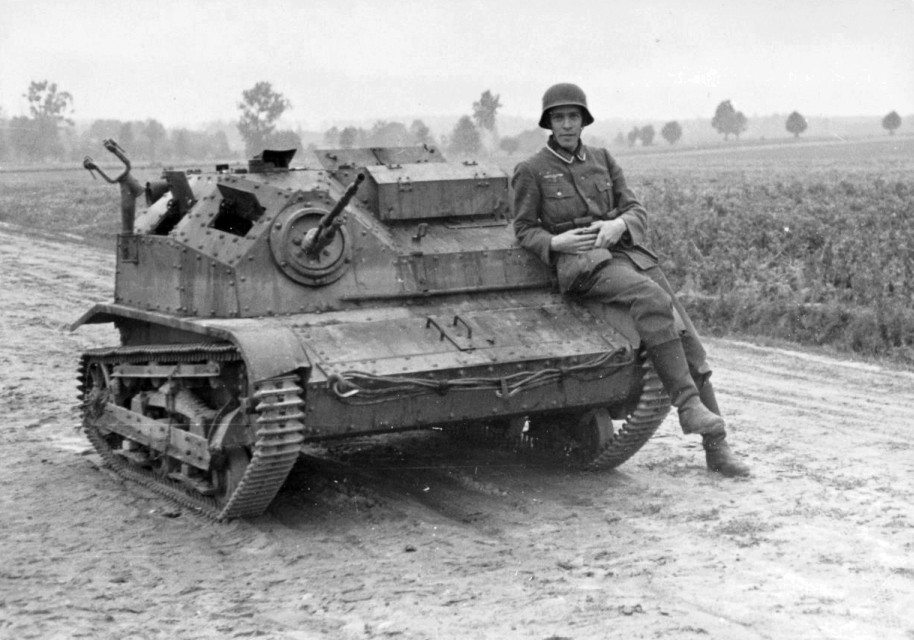 WW2 Polish Armor specifications